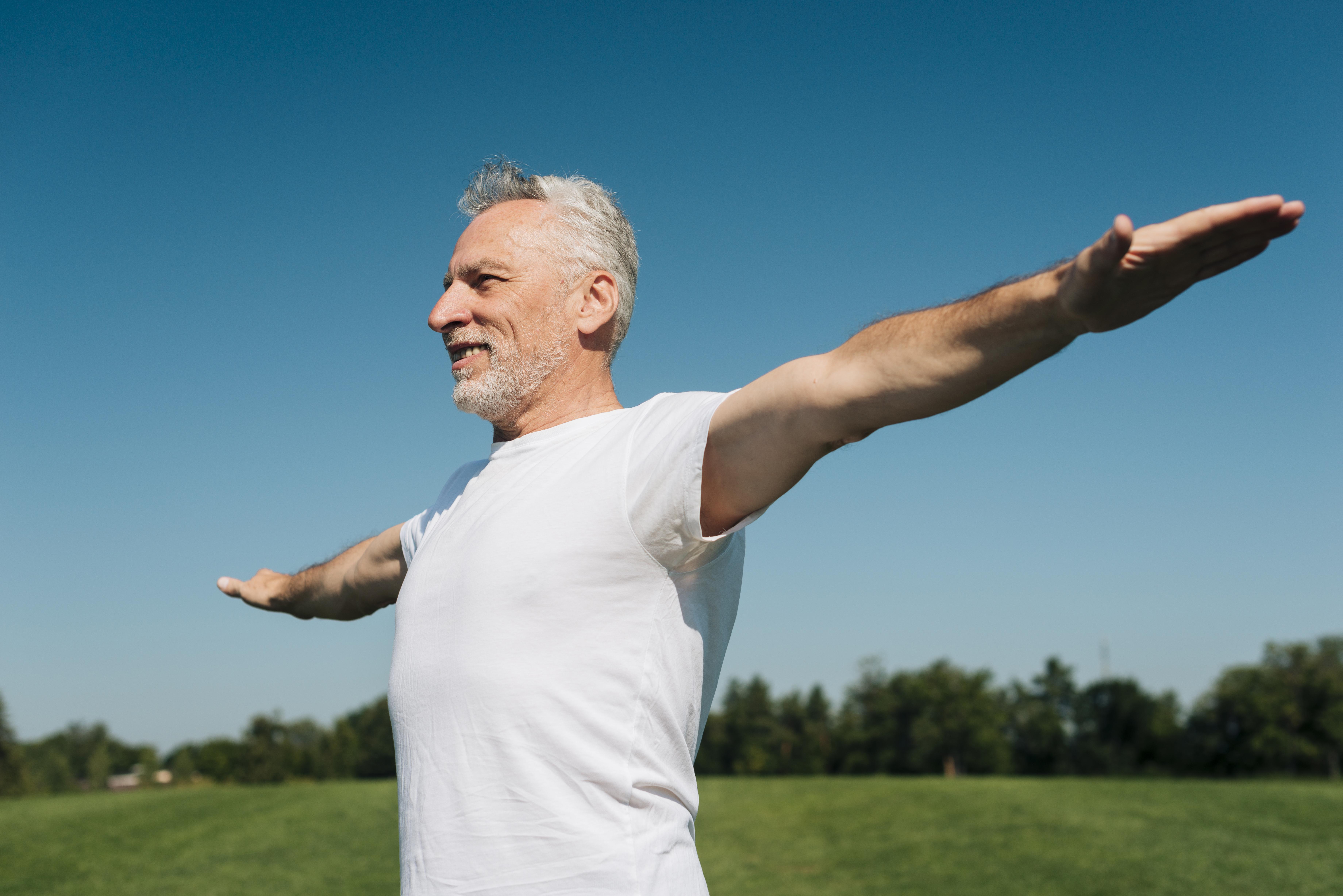 건강한 모습의 중년남성