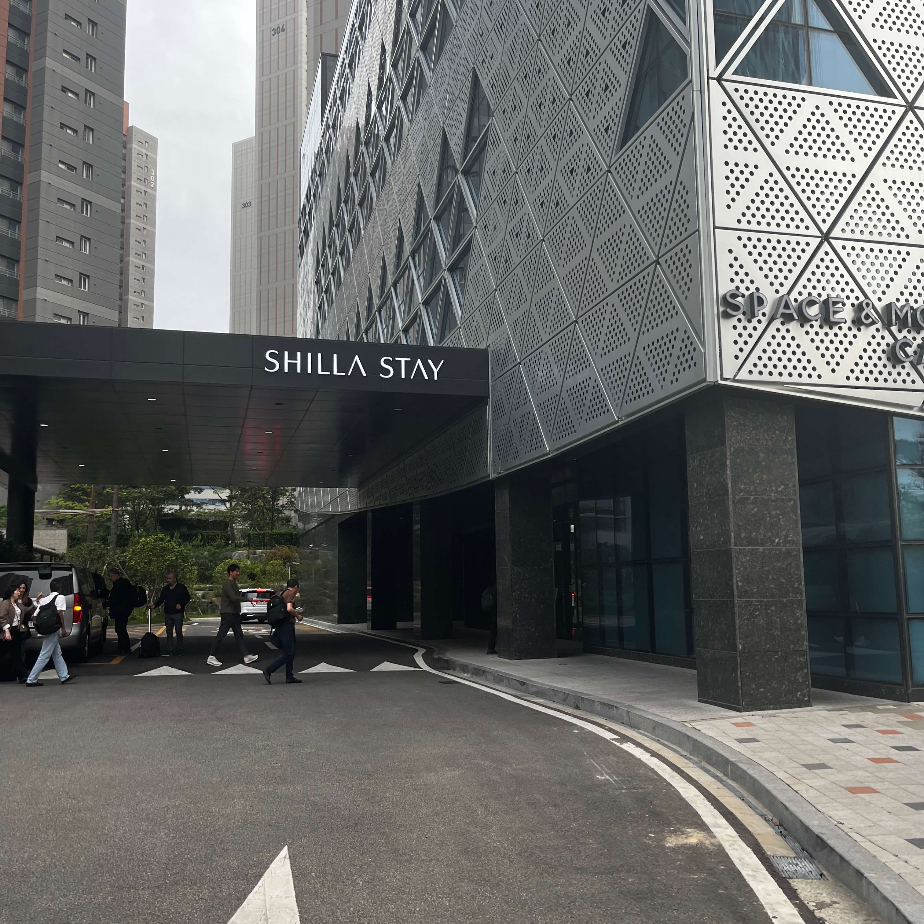 서부산 신라스테이 입구 사진