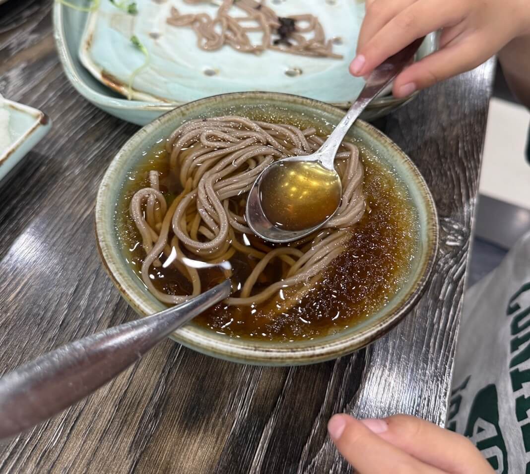 아이와 함께 먹은 용인 메밀꽃필무렵 냉모밀
