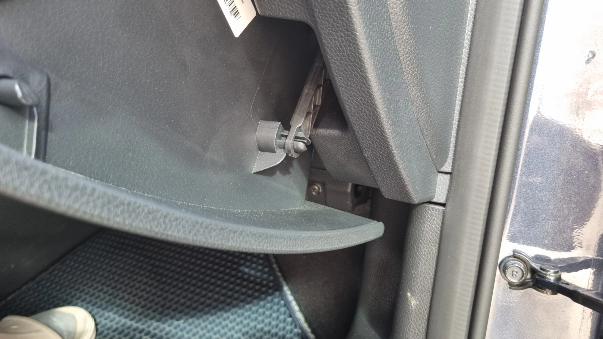 지지대 고리 끼운 모습