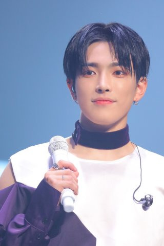 에이티즈 홍중 프로필
