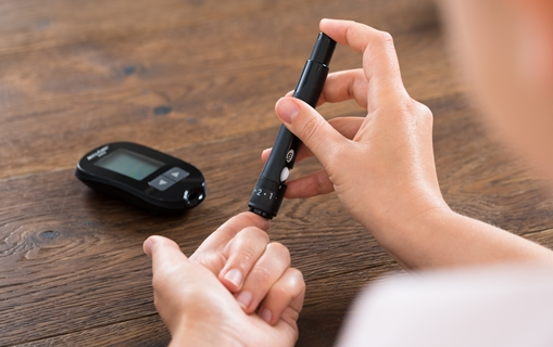 혈당스파이크 체중관리 다이어트 대사증후군 인슐린저항성 당뇨예방 연속혈당측정 거꾸로식사법 식후운동 건강한식습관