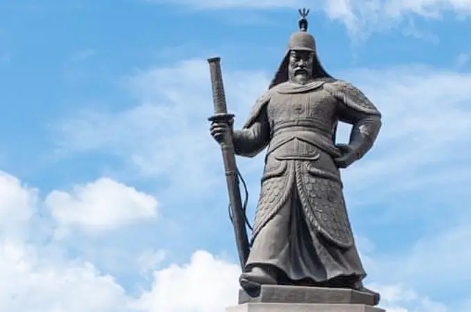 광화문의 이순신 장군 동상