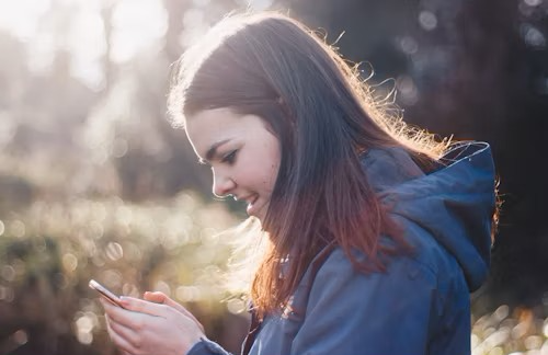 휴대폰 전자파, 얼마나 나올까? - 건강 영향과 안전한 사용법 완벽 가이드3