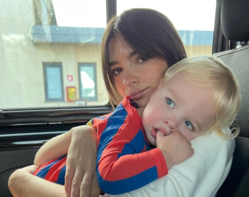 에밀리 라타이코프스키 프로필 