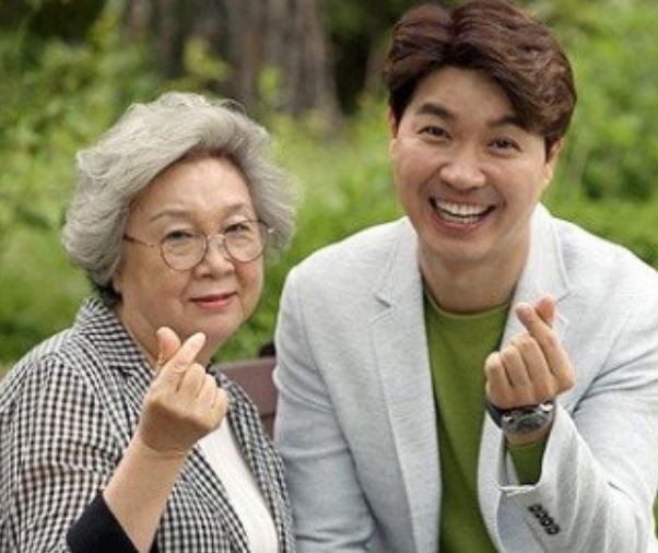 박수홍 엄마 아빠 친형 형수 김다예 결혼 딸 고양이 다홍 부모 근황 프로필