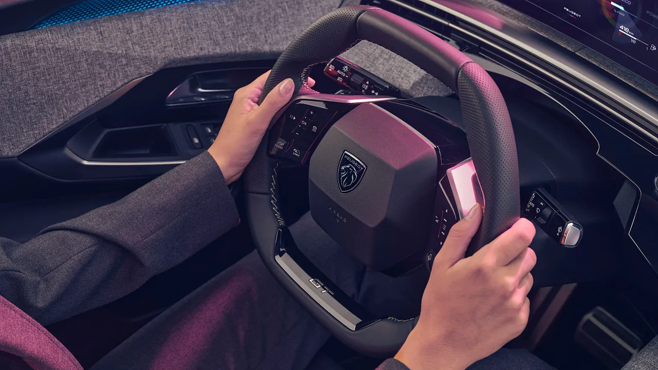 푸조 3008 하이브리드 차량 이미지