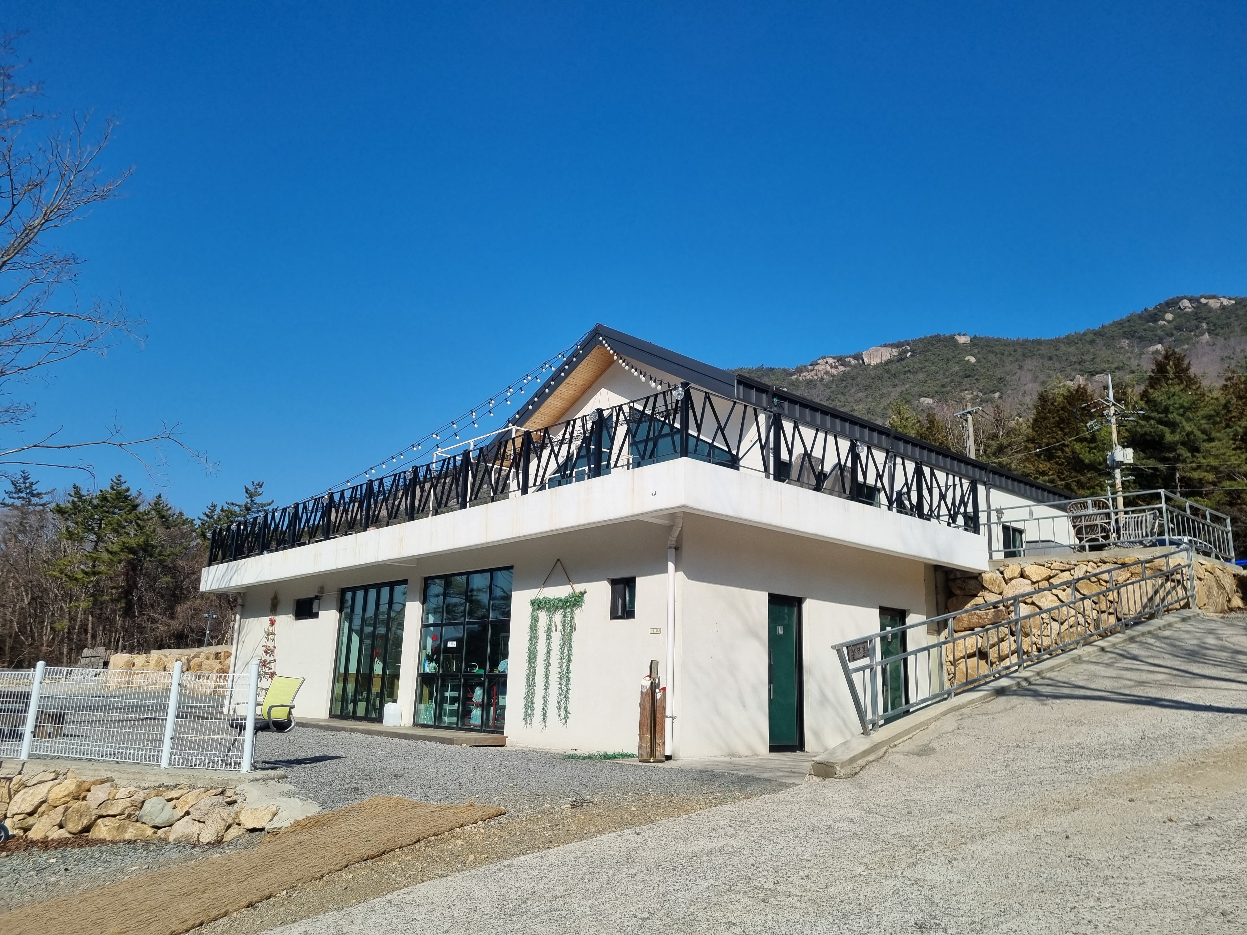 시간과 바깥 캠핑장