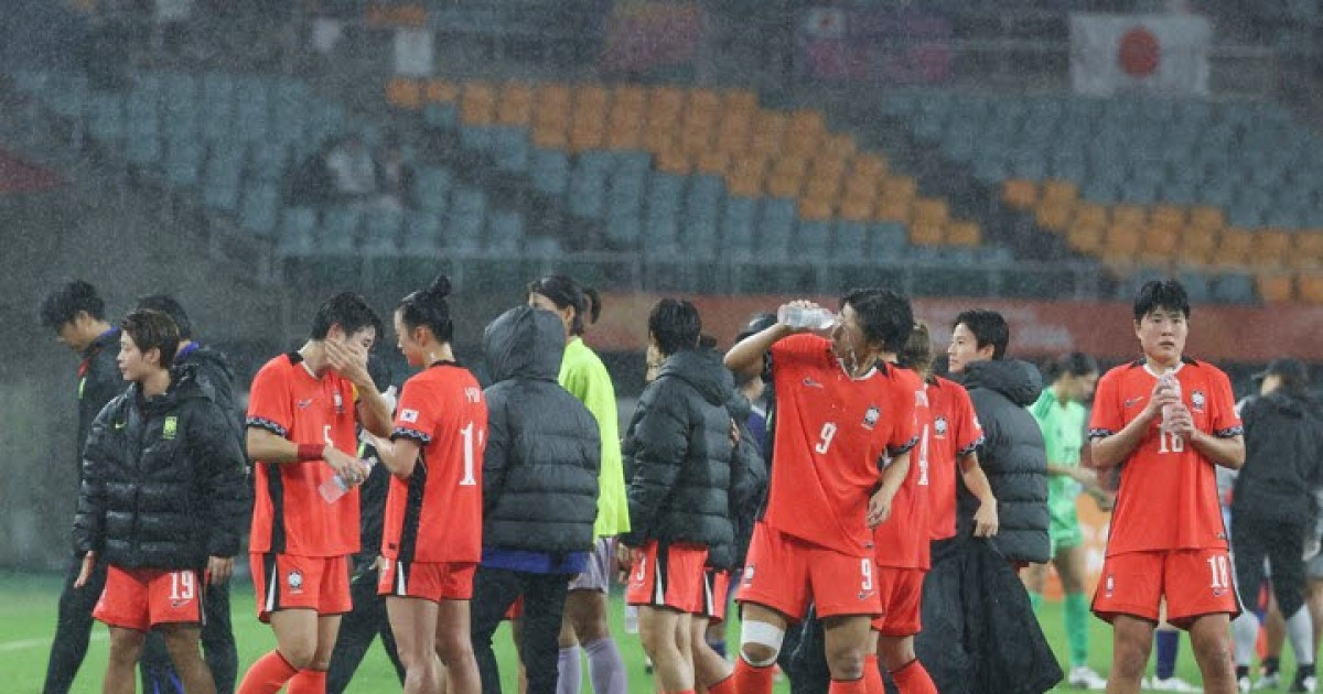 여자 축구 일본에 패배