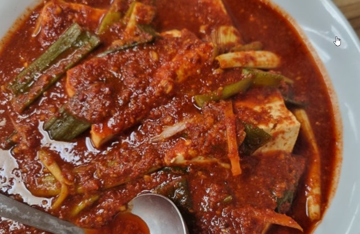 동네한바퀴-대전-두부오징어두루치기