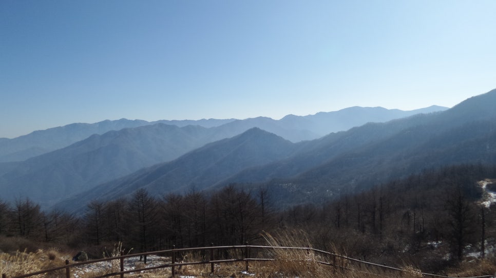 100대 명산 등산하기 열번째 지리산 바래봉(1,165m) 철쭉으로 전국적으로 유명하며, 지리산 북부 능선의 아름다움을 가장 가까이서 볼 수 있는 명소