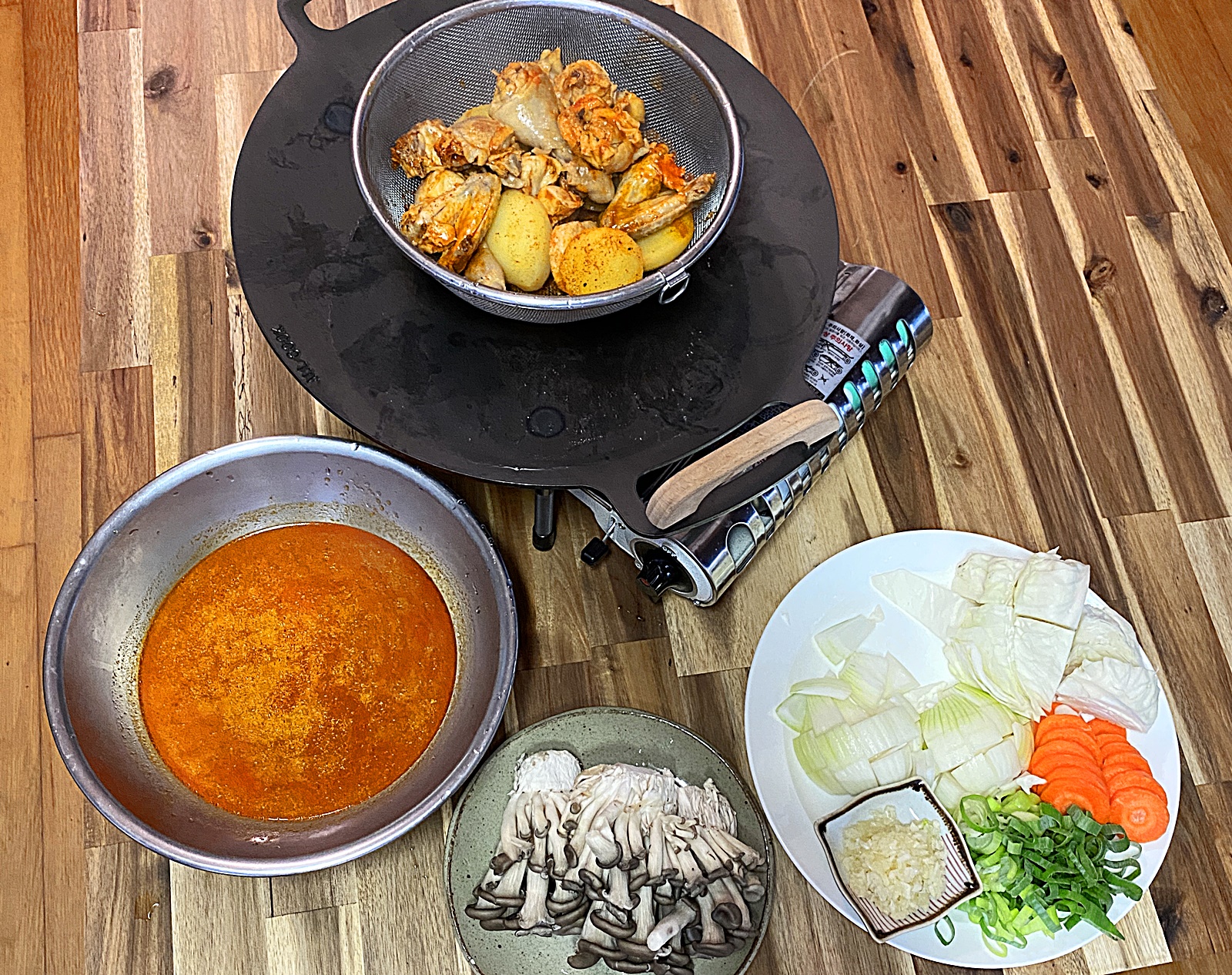 닭과 감자 육수와 분리