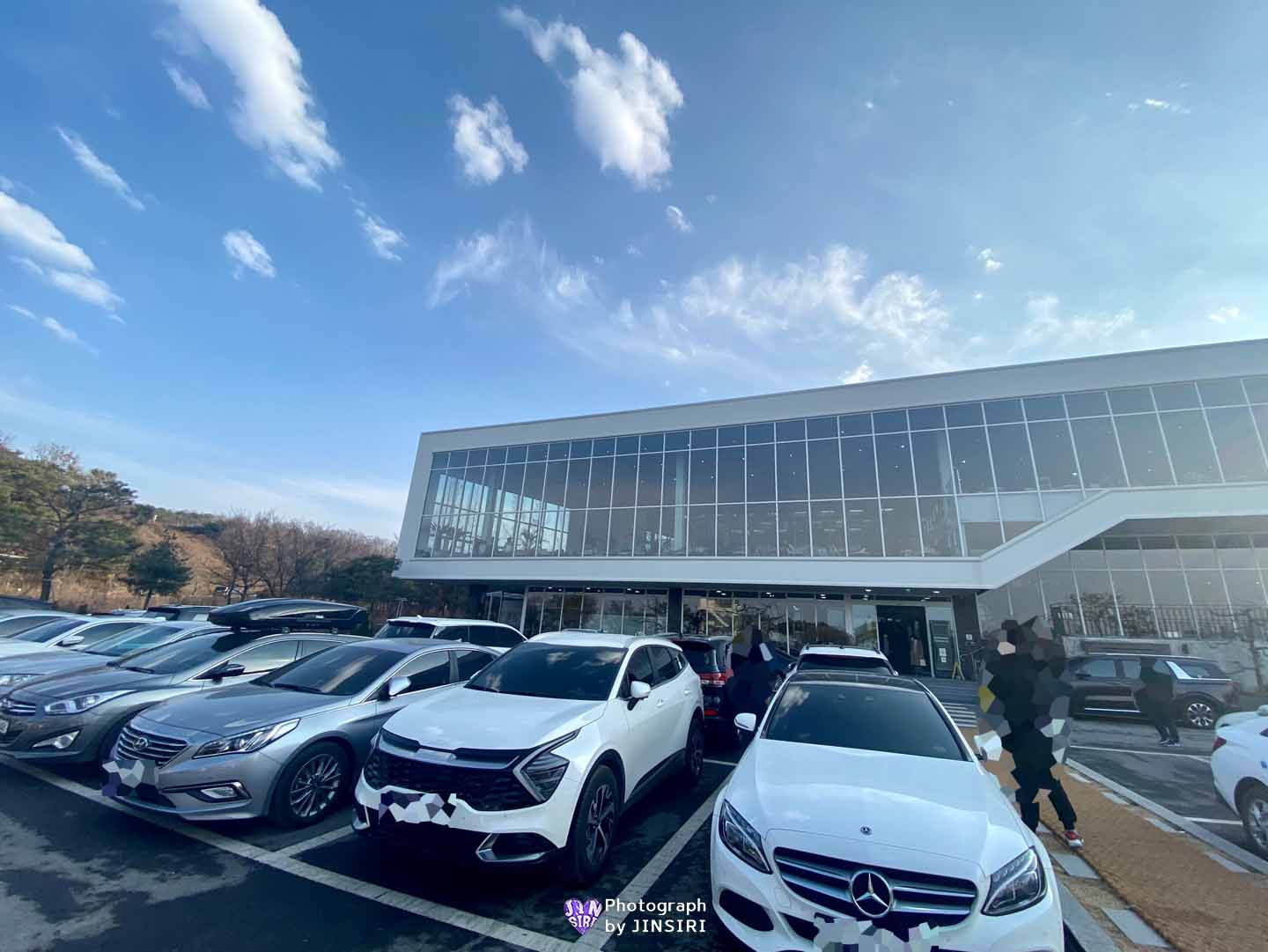 ๊ฒฝ๊ธฐ๋ ํ์ฃผ ๋ํ ์๋ฌผ์ ๋ฒ ์ด์ปค๋ฆฌ ๋ธ๋ฐ์น ์นดํ ์์ธ๊ทผ๊ต