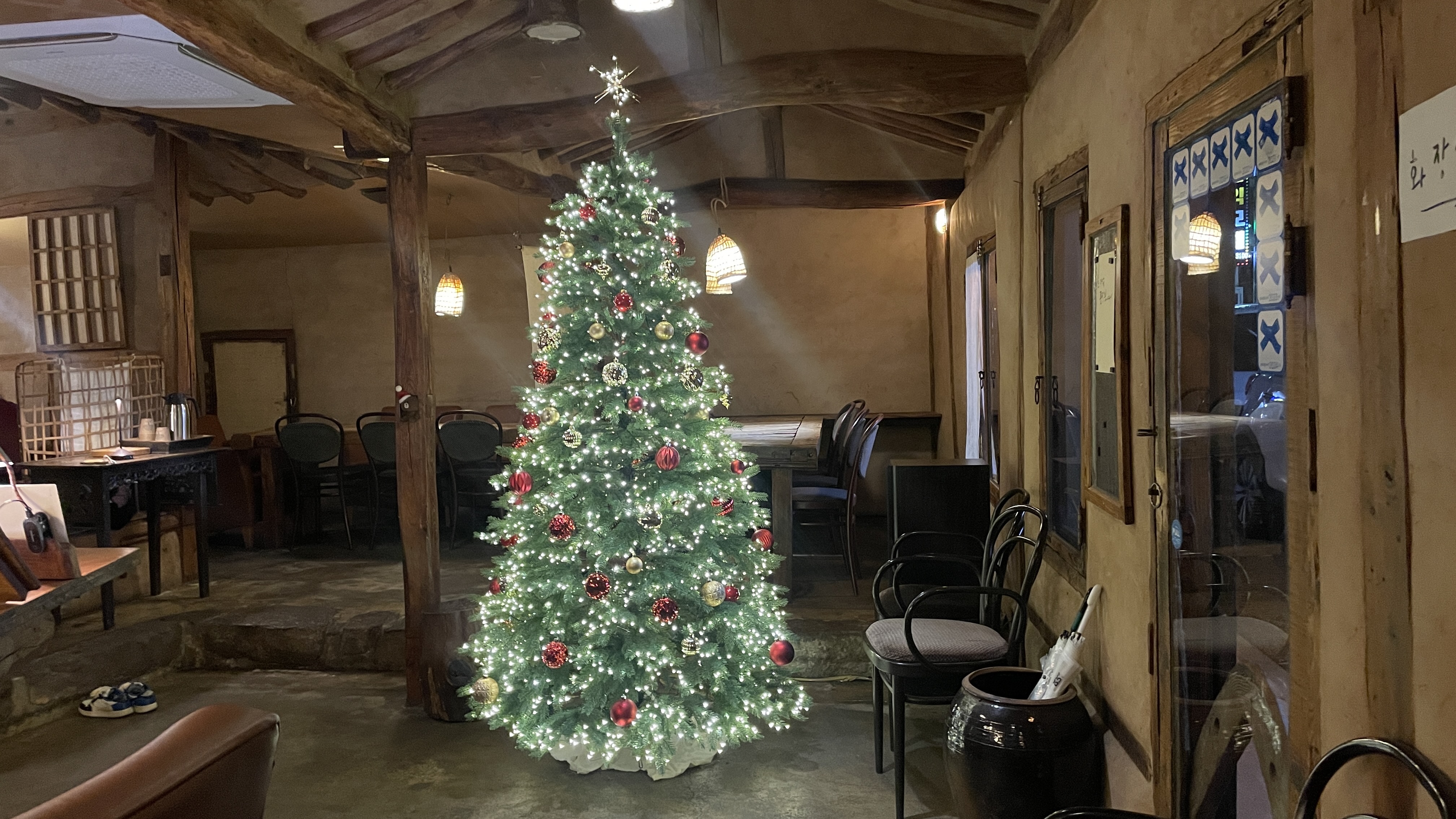 산들다헌 크리스마스 트리