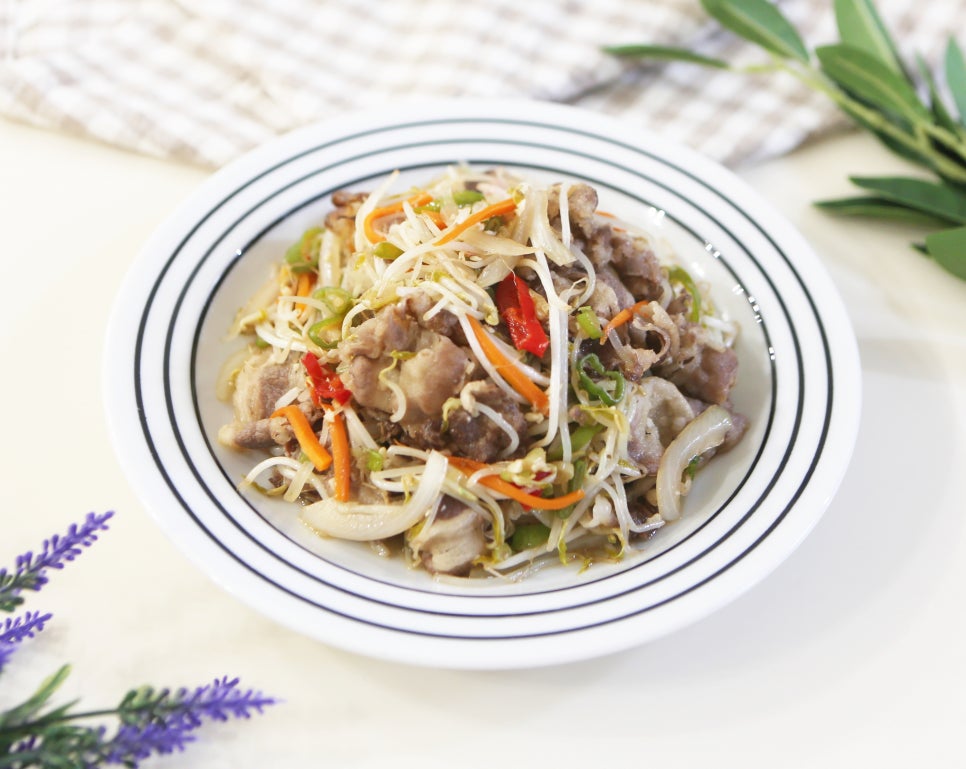 우삼겹 숙주볶음