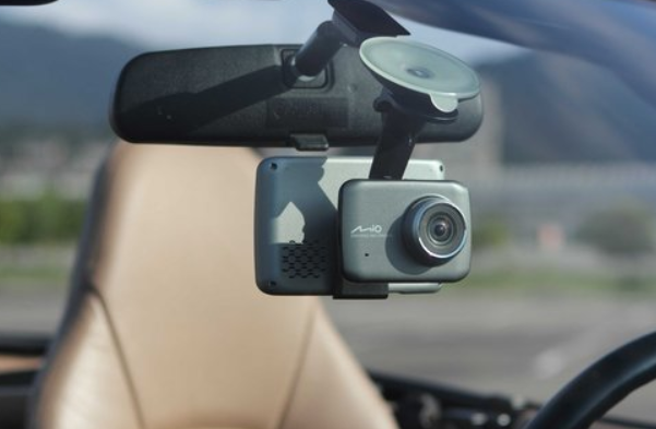 차량용 블랙박스 설치 모습