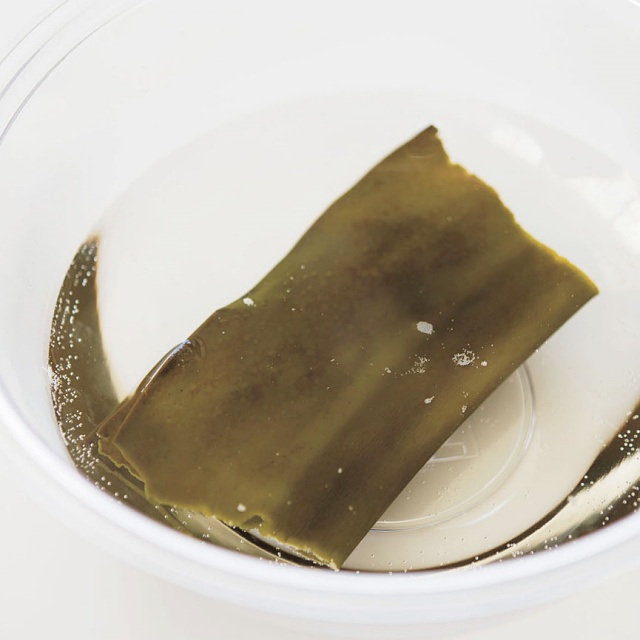 다시마 육수 만드는 법, 멸치 다시마 육수내기, 육수내고 건진 다시마, 다시마 우린물 효능, 대장암에 좋음음식, 생활 팁줌 매일꿀정보