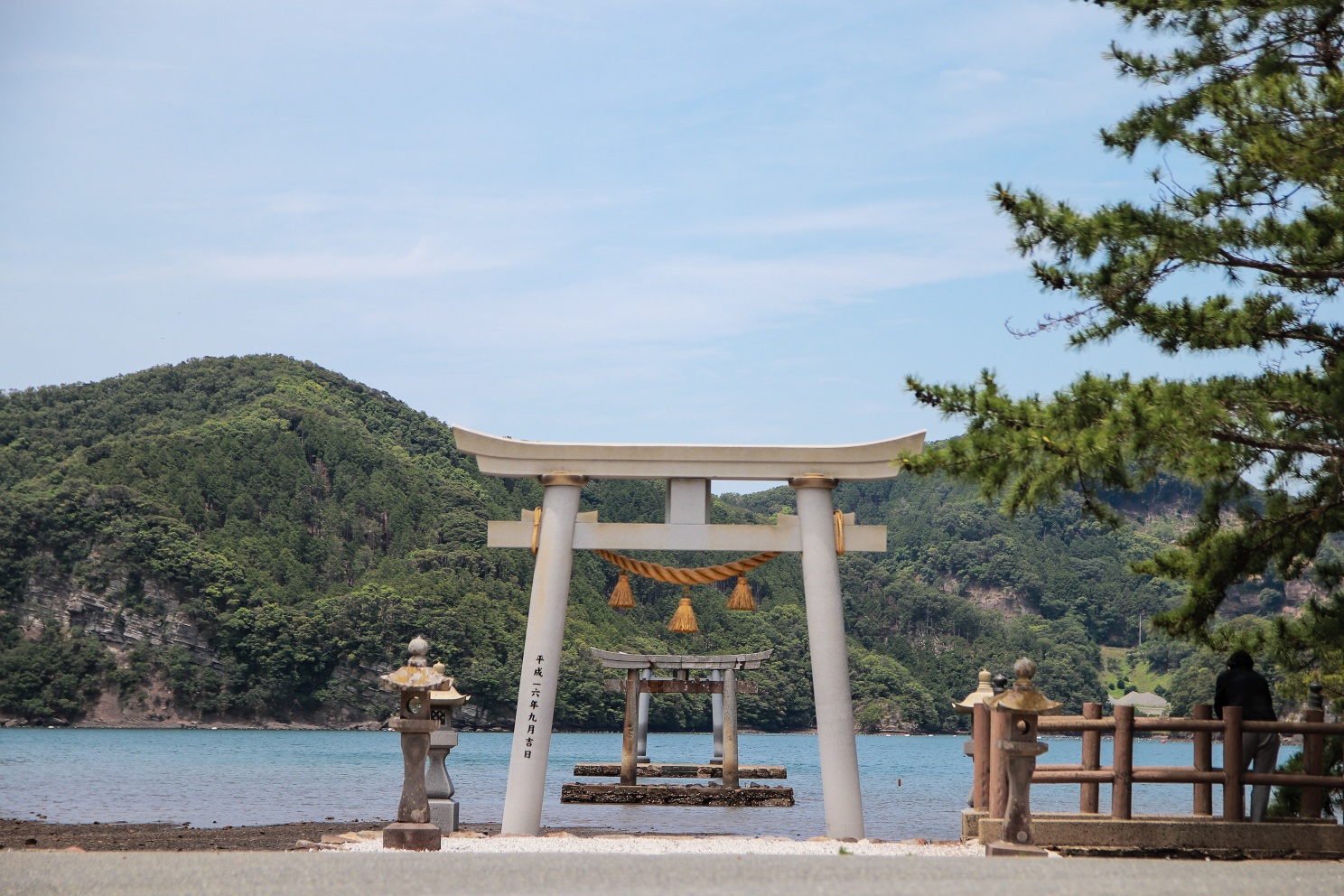신사 밖에서 본 모습