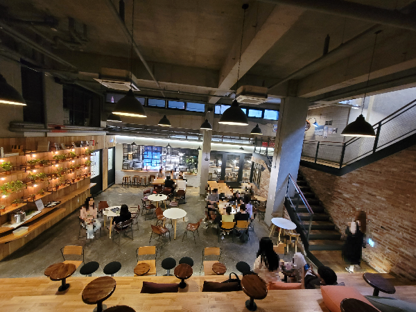 빌리프커피 로스터스 지하