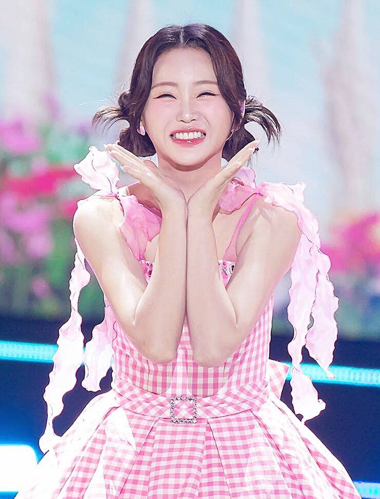 가수-홍지윤