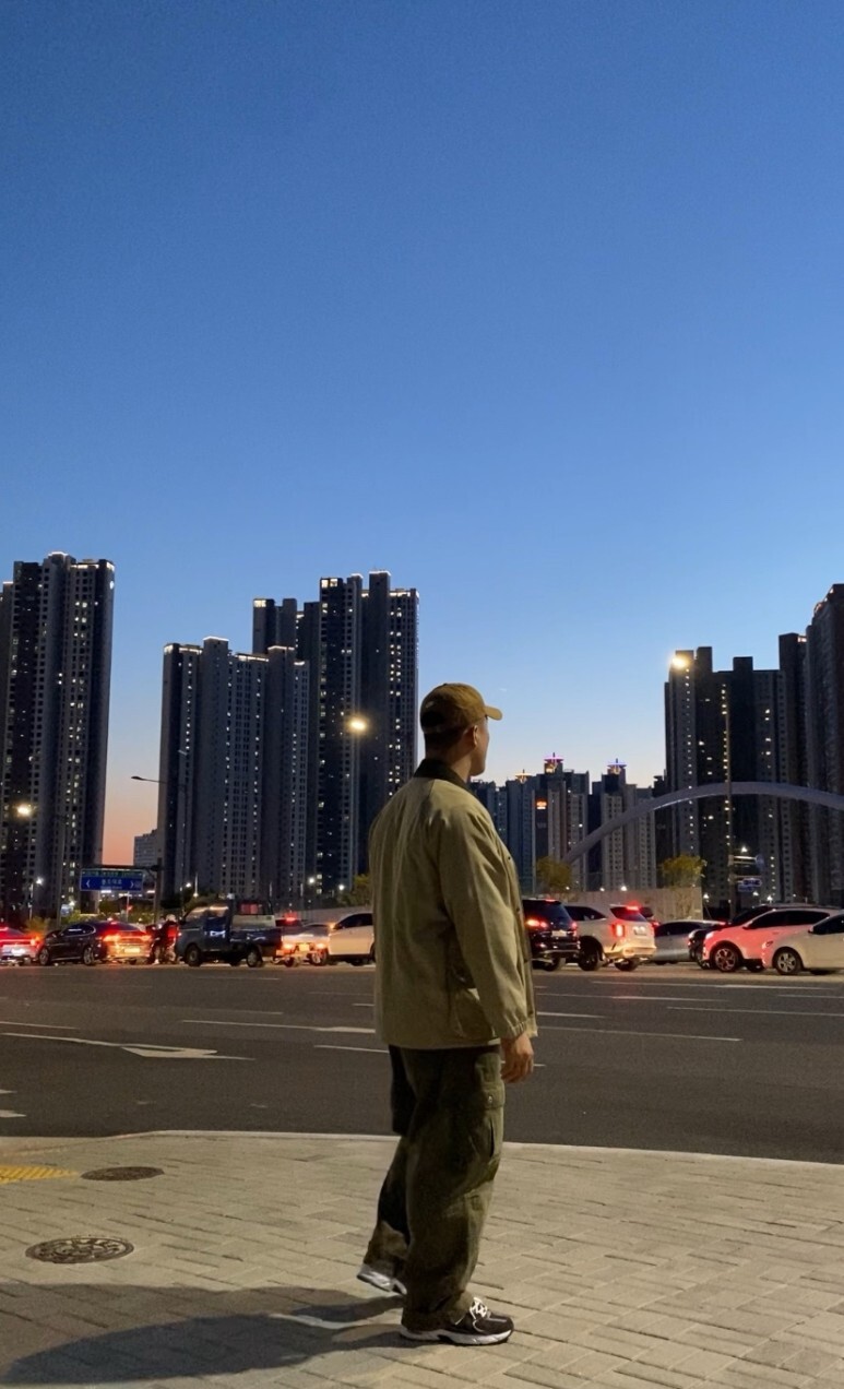 데일리룩(오뭘입)나이키 just do it 볼캡, 그레이휴사파리자켓, 프리즘웍스카고바지, 뉴발 MR530CL, 빈티지패션, 데일리룩, 남자데일리코디, 남자데일리패션, ootd