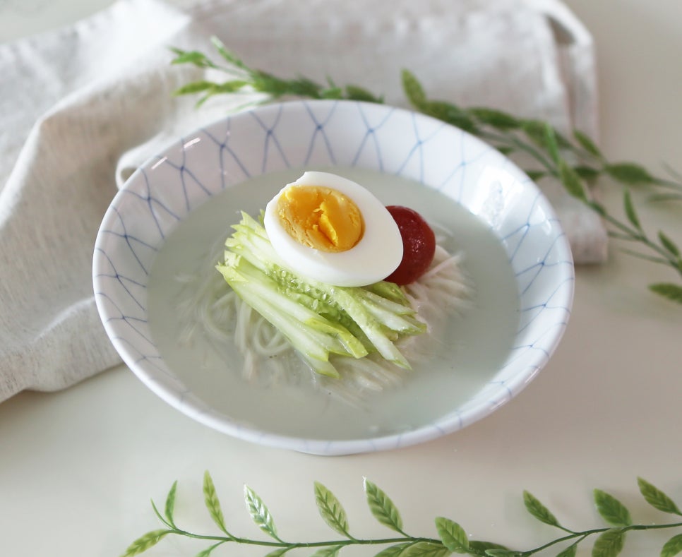 서리태 콩국수