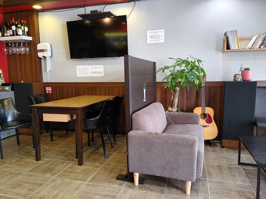 인월 최근우 피자. 이게 피자집 내부라고?