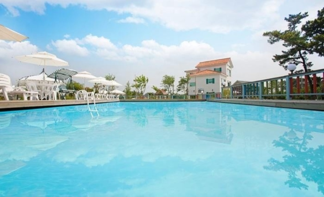 라메르르시엘 수영장