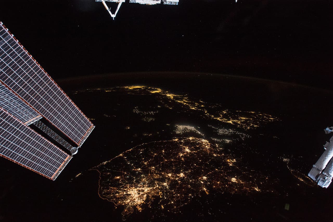 우주 자원 채굴(Space Mining): 소행성에서 금속을 캐는 미래 산업