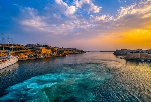 몰타 교통수단의 종류, 교통패스, 몰타 공항의 포토존