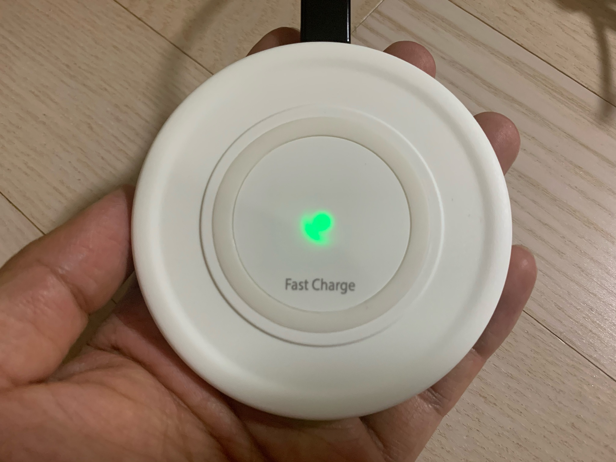 아이폰 & 갤러시 용 가성비 갑 무선 충전기 추천