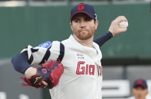 롯데자이언츠 선발투수 찰리 반즈