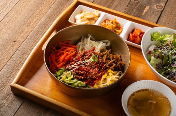 생생정보 믿고 떠나는 스타의 고장 가수 박남정 경남 함안 여행 코스 함안낙화놀이 무진정 식당 탐밀 카페두루고 함주공원