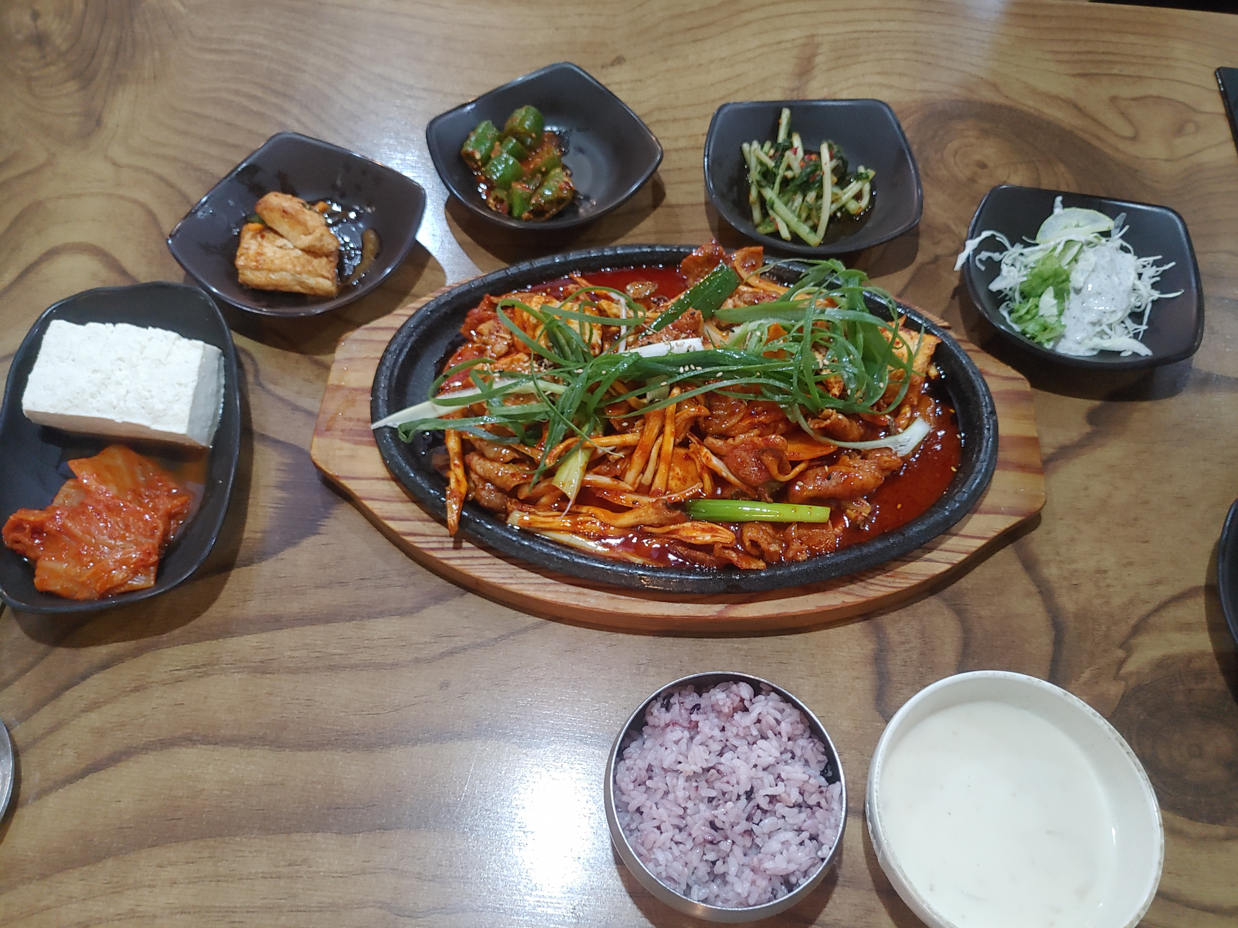 삼대째 손두부의 두부고기두루치기