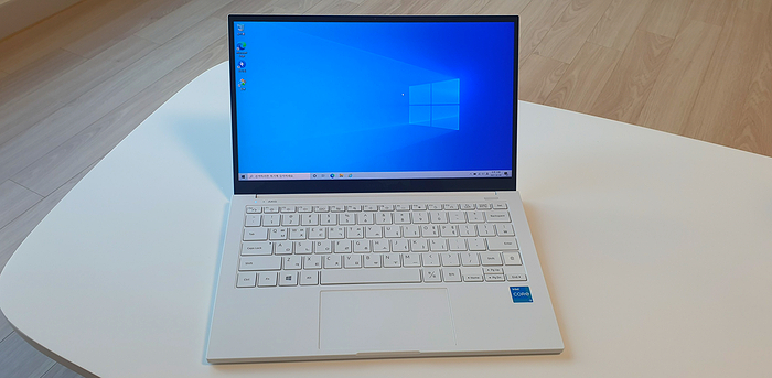 열면 이런 모습입니다.