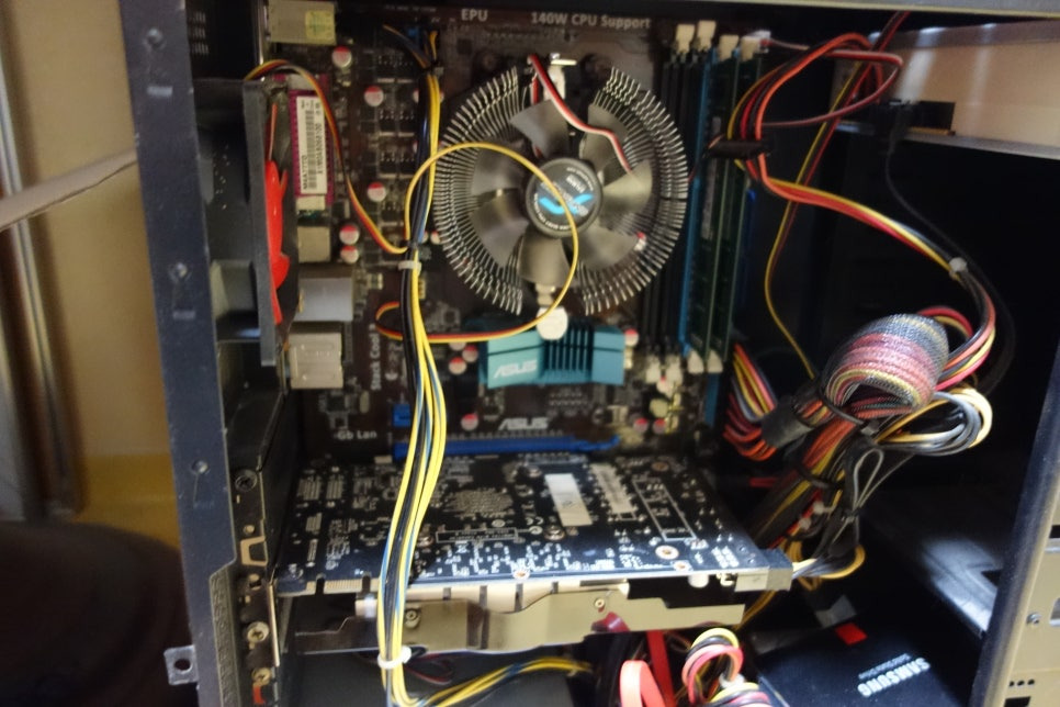 기존 그래픽카드 제거 과정 사진(2)