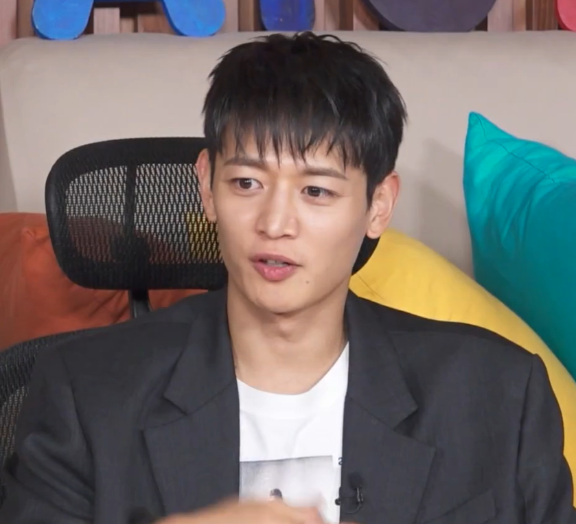 샤이니 민호 형 직업