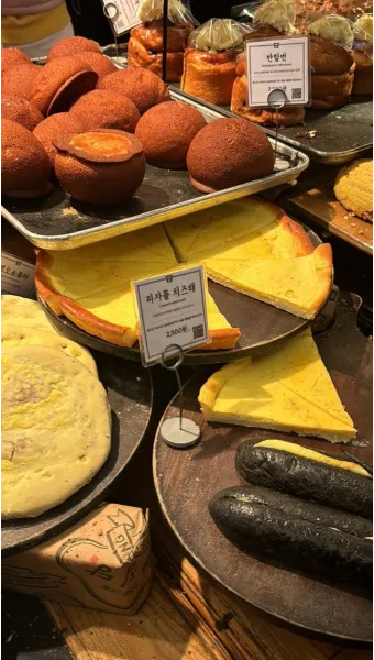 성심당 빵 추천 망고시루가 아닌 망고롤 맛은 어떨까_19