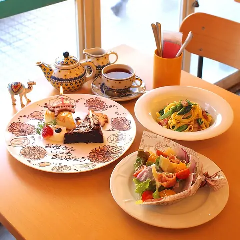 GALLERY&CAFE CAMELISH