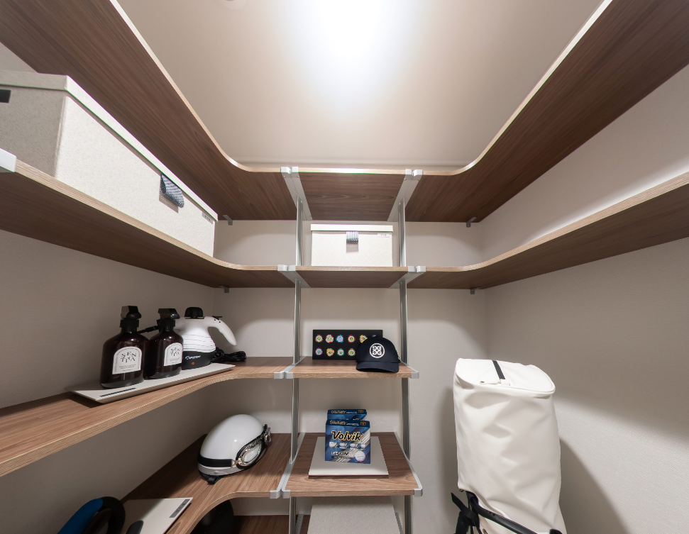 래미안 레벤투스 현관