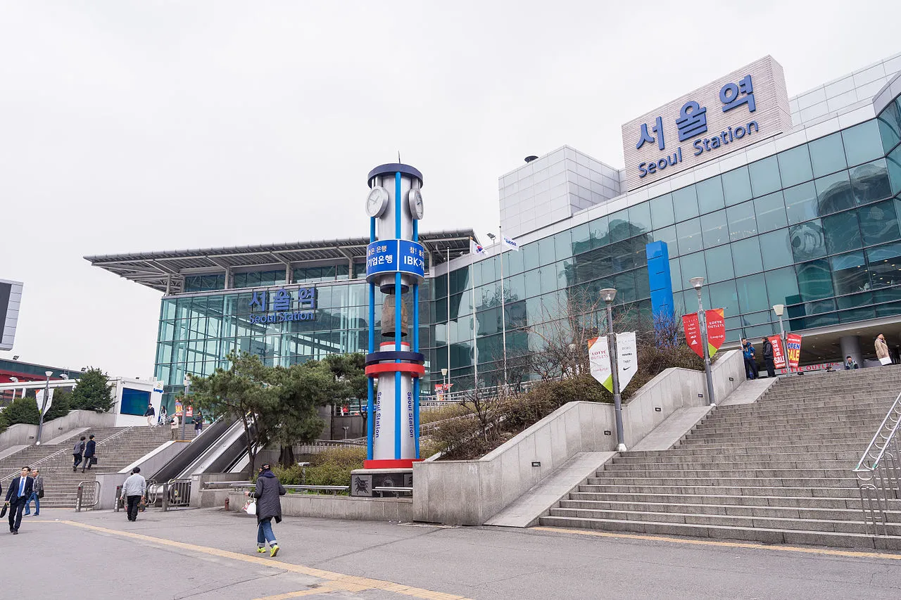 서울역 KTX 무궁화 열차 접촉