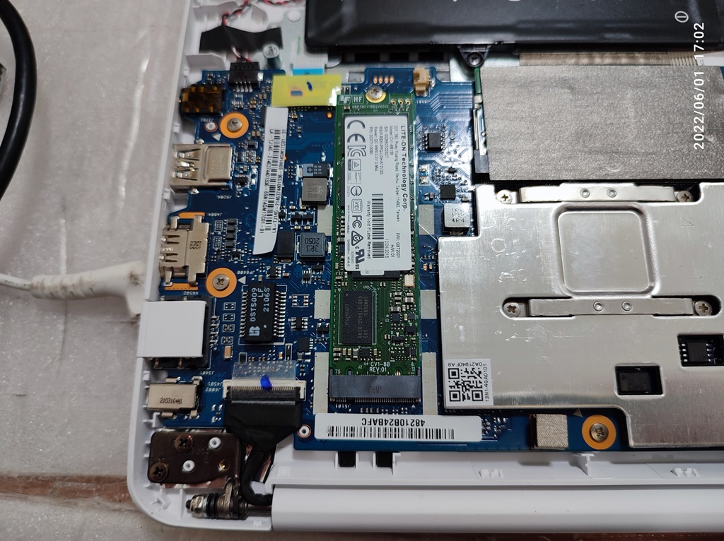 LITEON CV1-8B128 SSD를 장착해서 확인 중