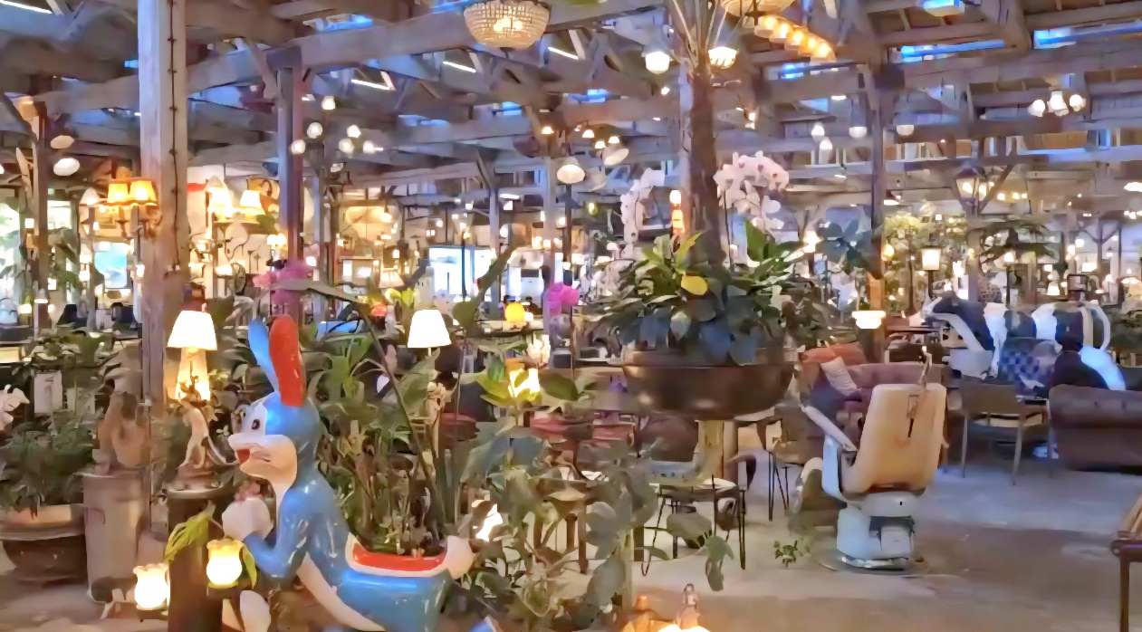 한국여행 조양방직 실내 공간 One of the Must-Visit Places in Korea: The Retro Charm of Joyang Textile