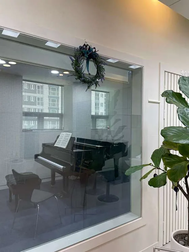 빈 피아노 음악학원, 연습실