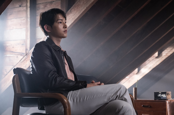 영화-보고타-마지막-기회의-땅-송중기-스틸컷