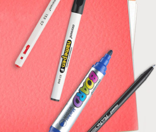 제나일 만년필에 사용된 모나미 네임펜