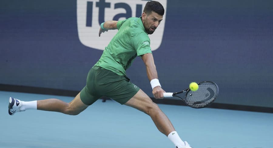 후르카츠-vs-조코비치