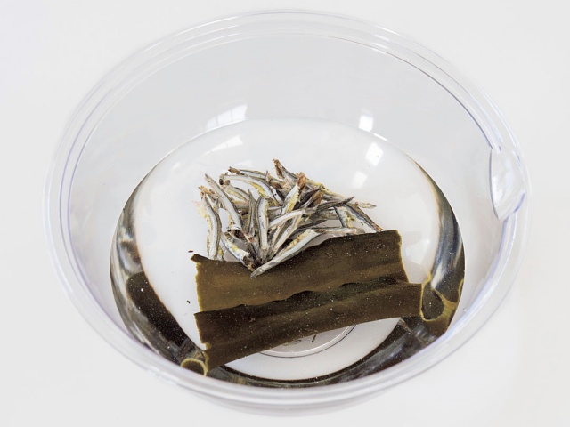 다시마 육수 만드는 법, 멸치 다시마 육수내기, 육수내고 건진 다시마, 다시마 우린물 효능, 생활 팁줌 매일꿀정보