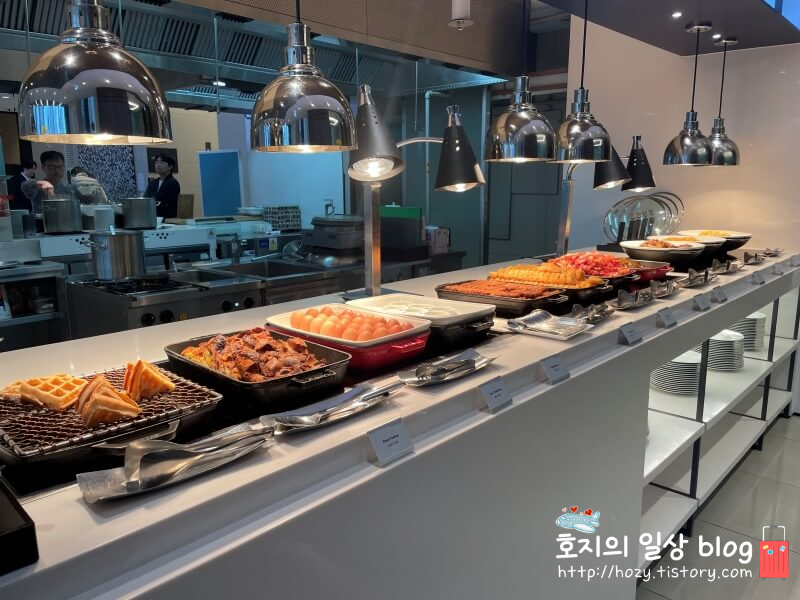 코트야드 메리어트 수원 조식_핫푸드코너