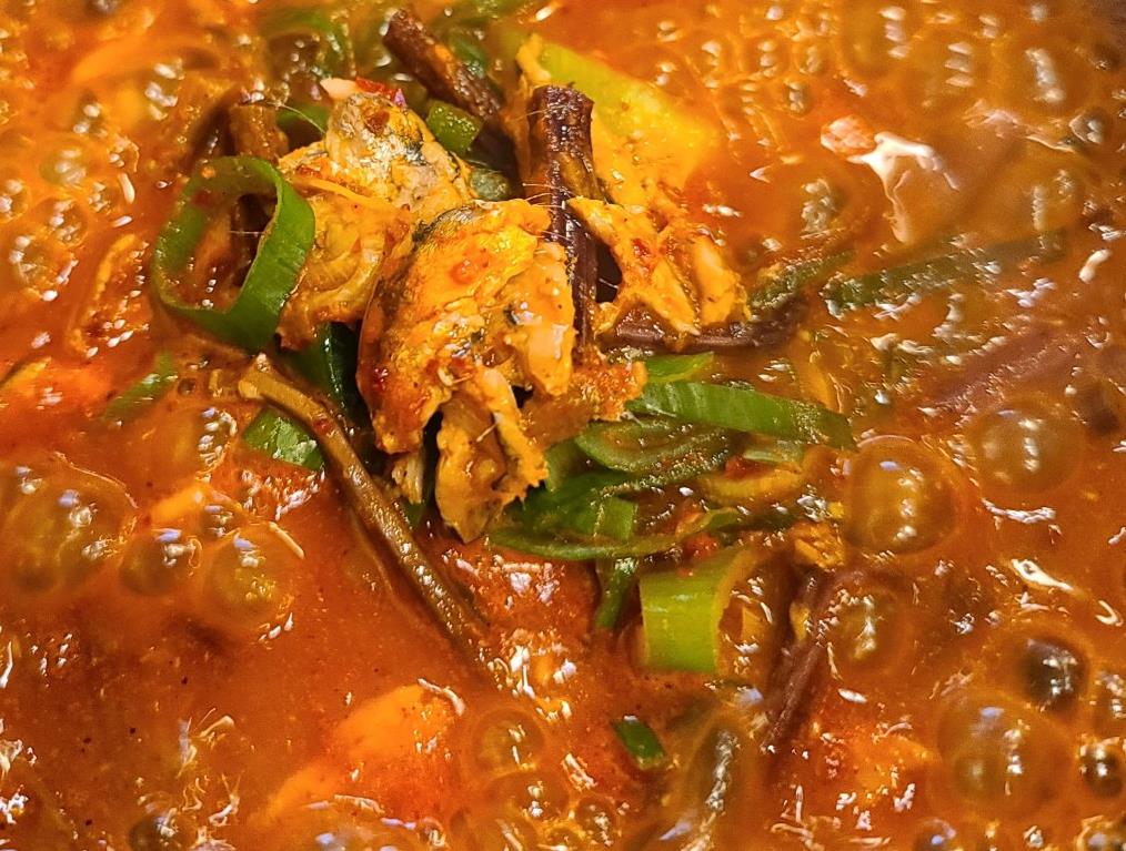 오늘N 멸치쌈밥 보글보글 끓고 있는 모습